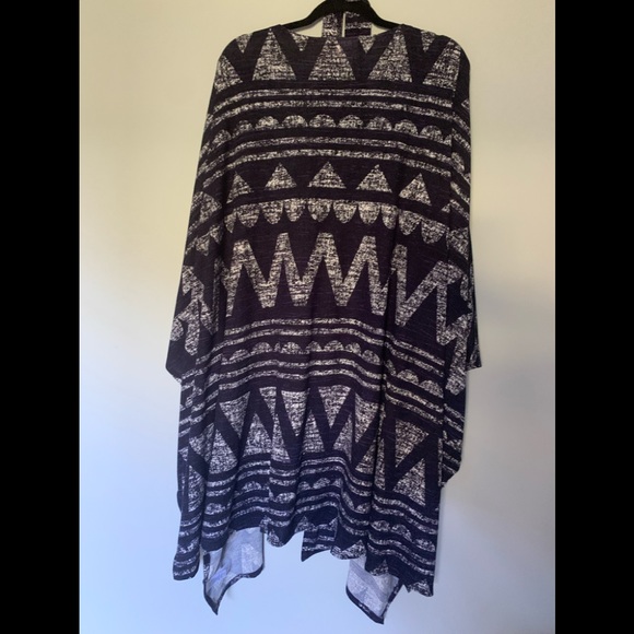 New LuLaRoe Savannah Kaftan Sz L/XL - Picture 2 of 6